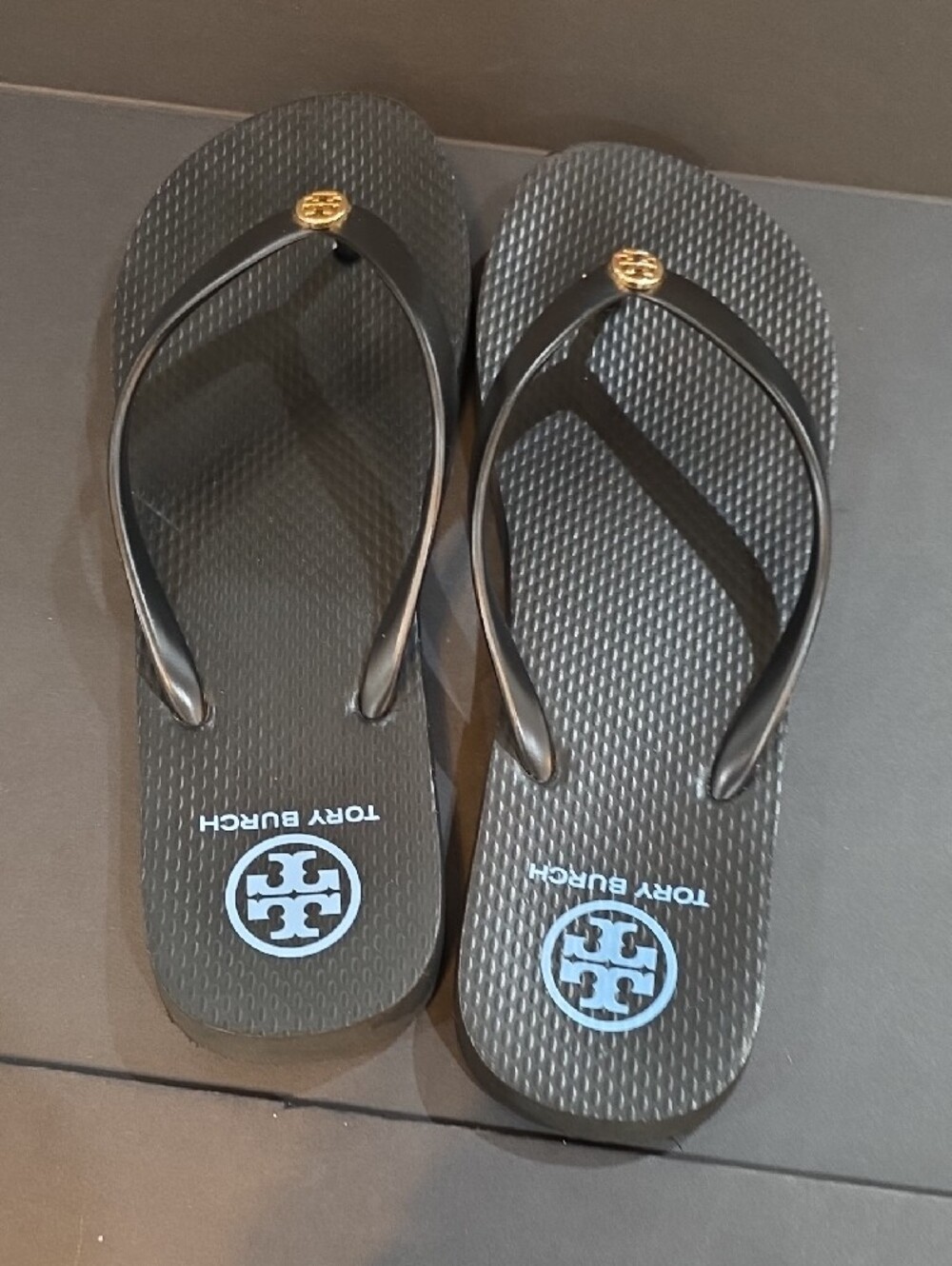 Tory Burch Black Flip Flop Sandals with Gold Logo Accent Womens Size 11 - Picture 7 of 11